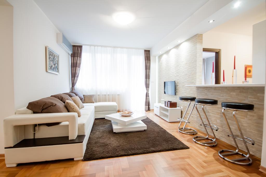 Apartments King Milan, City Center 베오그라드 객실 사진