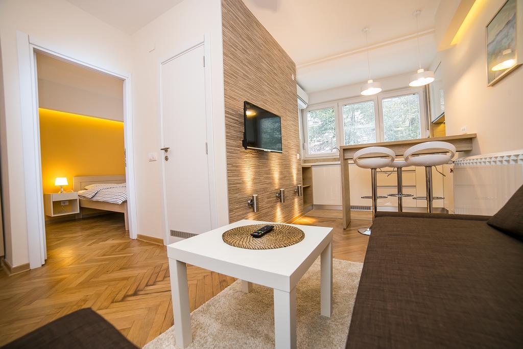 Apartments King Milan, City Center 베오그라드 외부 사진