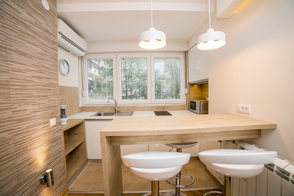Apartments King Milan, City Center 베오그라드 외부 사진