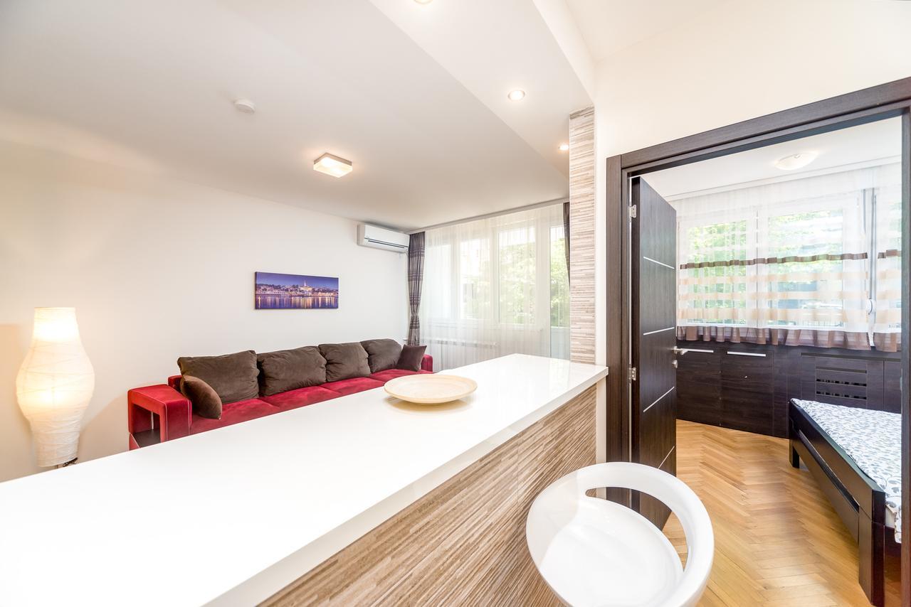 Apartments King Milan, City Center 베오그라드 외부 사진