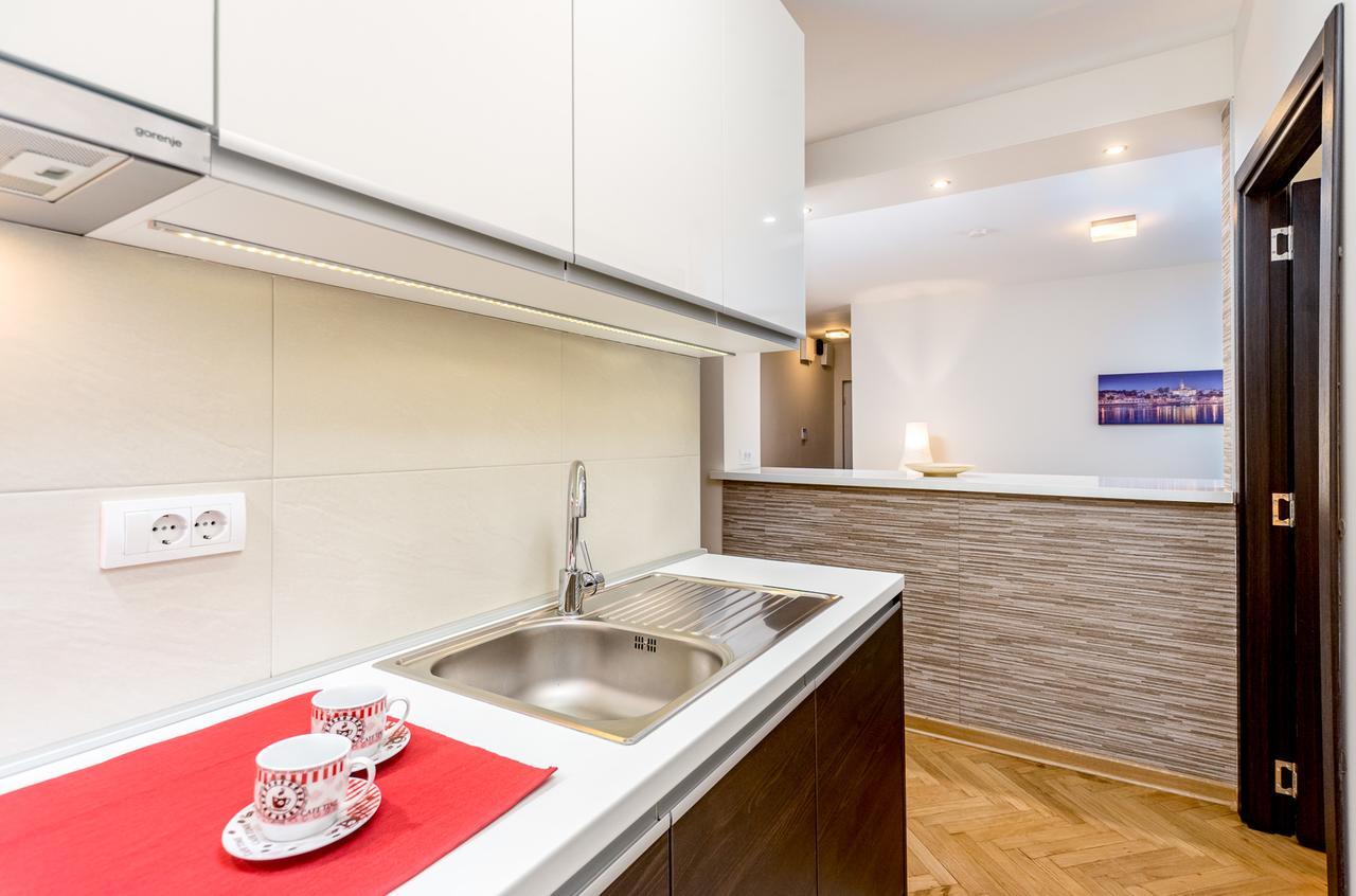 Apartments King Milan, City Center 베오그라드 외부 사진