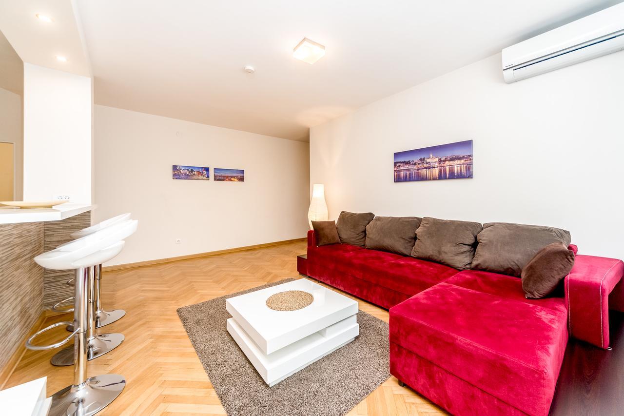 Apartments King Milan, City Center 베오그라드 외부 사진